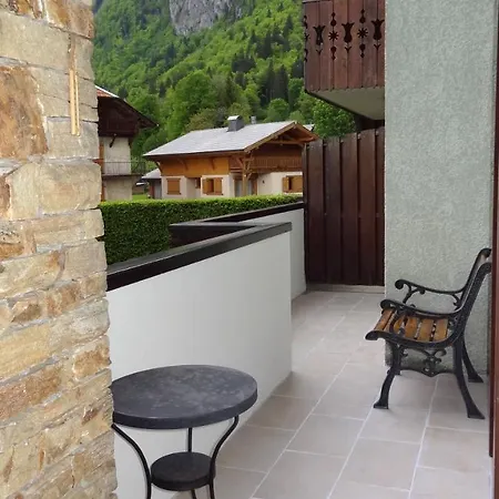 2 Bedroom 50m2 Modern And Well Equipt Samoens