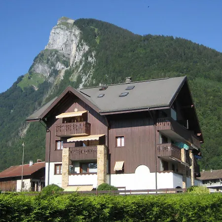 2 Bedroom 50m2 Modern And Well Equipt Samoens